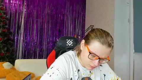 Snapshot of seductive_she_wolf chatting on January 2025 06:57:02 PM seductive_she_wolf online show from January 2025 06:57:02 PM
