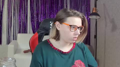 Snapshot of seductive_she_wolf chatting on February 2025 07:30:02 PM seductive_she_wolf online show from February 2025 07:30:02 PM