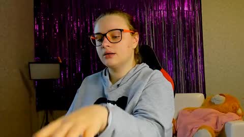 Snapshot of seductive_she_wolf chatting on March 2025 12:34:01 PM seductive_she_wolf online show from March 2025 12:34:01 PM