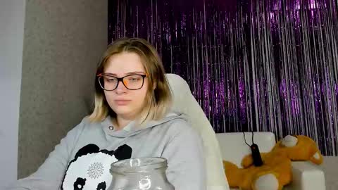 Snapshot of seductive_she_wolf chatting on March 2025 05:11:02 PM seductive_she_wolf online show from March 2025 05:11:02 PM