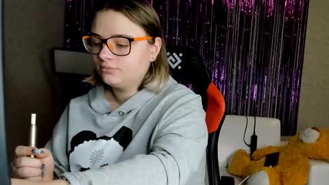 Snapshot of seductive_she_wolf chatting on March 2025 06:19:02 PM seductive_she_wolf online show from March 2025 06:19:02 PM