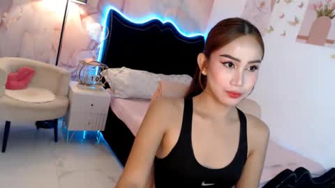 Snapshot of seductive_vana chatting on September 2025 06:40:01 PM Vanessa online show from September 2025 06:40:01 PM