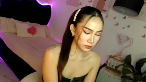 Vanessa online show from April 2026 06:57:02 PM