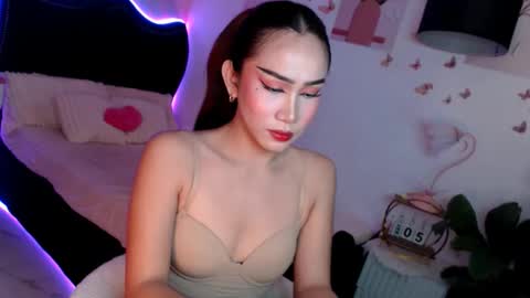Snapshot of seductive_vana chatting on May 2026 06:15:02 PM Vanessa online show from May 2026 06:15:02 PM