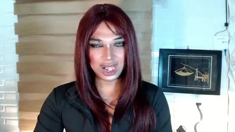 Snapshot of seductivedeluxe69 chatting on February 2025 03:09:01 PM Deluxe online show from February 2025 03:09:01 PM