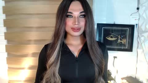 Snapshot of seductivedeluxe69 chatting on March 2025 09:29:01 AM Deluxe online show from March 2025 09:29:01 AM