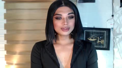 Snapshot of seductivedeluxe69 chatting on March 2025 03:09:02 PM Deluxe online show from March 2025 03:09:02 PM