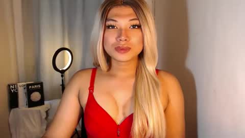 Snapshot of seductivedeluxe69 chatting on September 2025 05:29:01 AM Deluxe online show from September 2025 05:29:01 AM