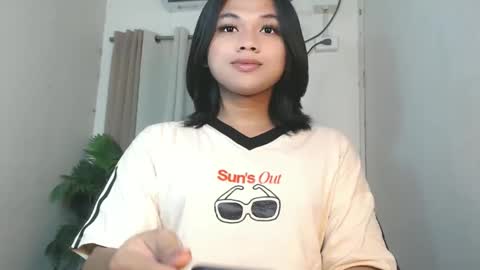 Snapshot of seductivedeluxe69 chatting on May 2026 09:20:02 PM Deluxe online show from May 2026 09:20:02 PM