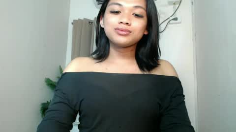 Snapshot of seductivedeluxe69 chatting on July 2026 05:19:02 PM Deluxe online show from July 2026 05:19:02 PM