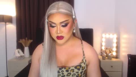 Natalie Mefford online show from February 2025 09:59:01 PM