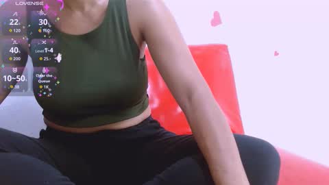 Snapshot of seductivespellvagina80 chatting on November 2025 05:29:02 AM Estefany online show from November 2025 05:29:02 AM