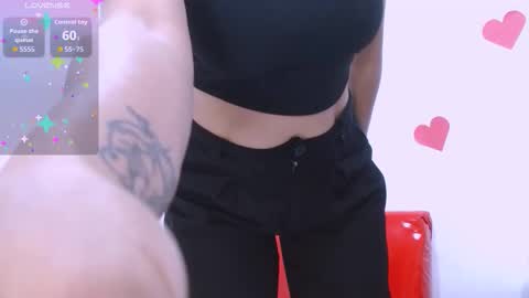 Snapshot of seductivespellvagina80 chatting on November 2025 01:10:02 PM Estefany online show from November 2025 01:10:02 PM