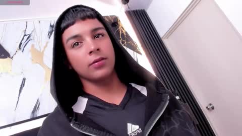 Snapshot of seductivo_jr chatting on December 2025 04:32:01 AM seductivo online show from December 2025 04:32:01 AM