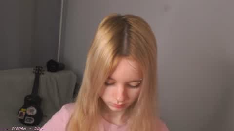 Snapshot of seebunny chatting on June 2026 05:27:01 PM See Its honey bunny im Lana online show from June 2026 05:27:01 PM