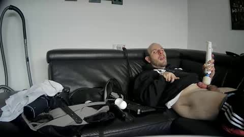 Snapshot of seeebi chatting on December 2024 02:09:01 PM Sebastian online show from December 2024 02:09:01 PM