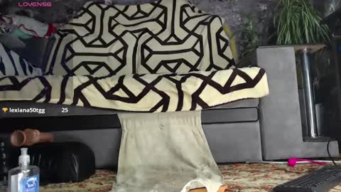 Snapshot of seexysweetie chatting on February 2025 03:07:01 PM Angie online show from February 2025 03:07:01 PM