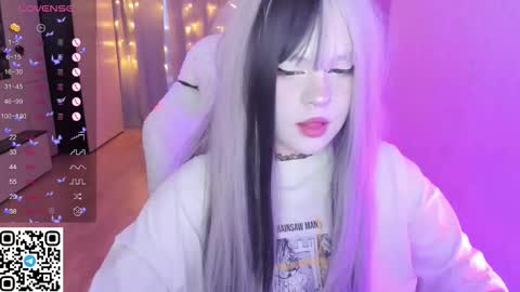 Selena  online show from February 2026 05:44:01 AM