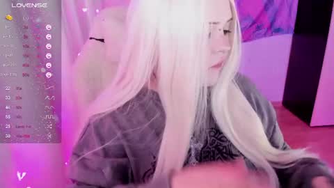 Selena  online show from June 2026 04:35:01 AM