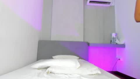 Selena online show from September 2025 10:59:01 AM