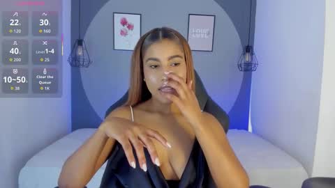 Selena online show from October 2025 11:23:02 AM