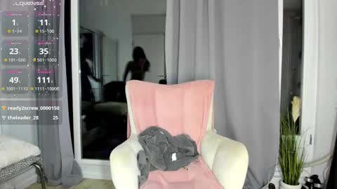 Selena online show from February 2025 08:09:02 PM