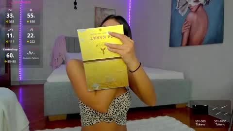 Snapshot of selena_reeves chatting on April 2026 05:55:01 AM Selena online show from April 2026 05:55:01 AM