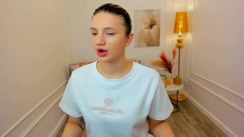 selenaemoore online show from April 2026 03:26:01 AM