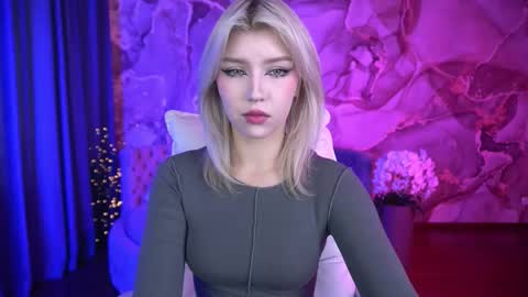 selenairis online show from September 2025 06:28:02 AM