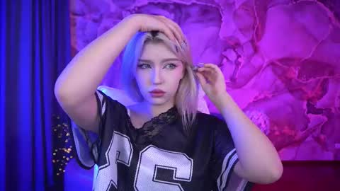 selenairis online show from October 2025 07:33:01 AM