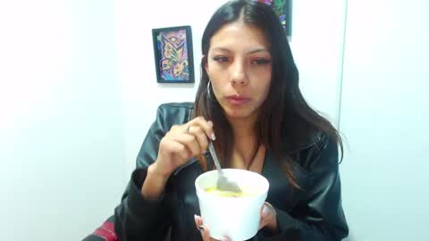 Selena online show from December 2024 06:27:01 PM