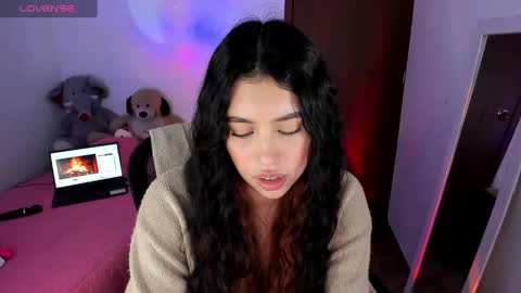 Snapshot of selene_e chatting on January 2025 03:17:02 AM Karol. online show from January 2025 03:17:02 AM