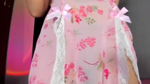 Snapshot of selene_e chatting on March 2025 04:25:02 AM Karol. online show from March 2025 04:25:02 AM