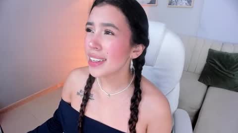 Snapshot of selene_e chatting on September 2025 08:08:01 PM Karol. online show from September 2025 08:08:01 PM