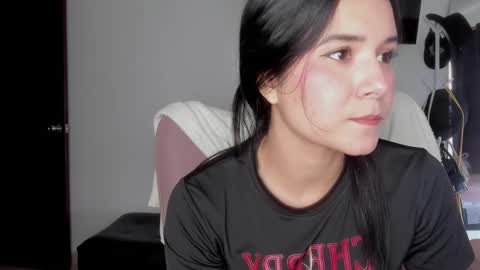 Snapshot of selene_king22 chatting on October 2025 01:19:01 PM Alejandra online show from October 2025 01:19:01 PM