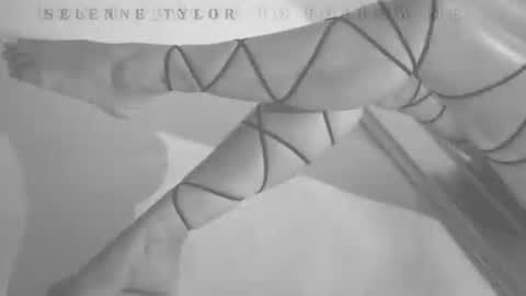 Snapshot of selene_tylor_ chatting on July 2026 07:39:01 PM Selene online show from July 2026 07:39:01 PM