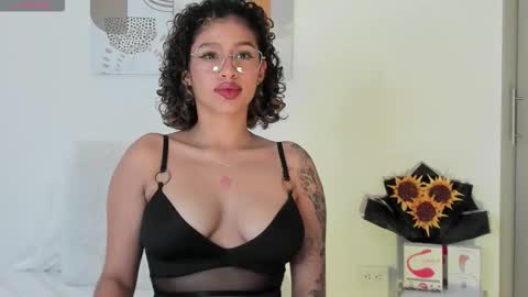 Sele online show from October 2025 08:16:02 PM