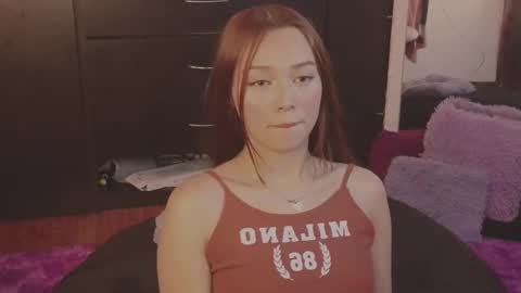 Snapshot of selenee___e chatting on January 2025 03:42:01 AM selene online show from January 2025 03:42:01 AM