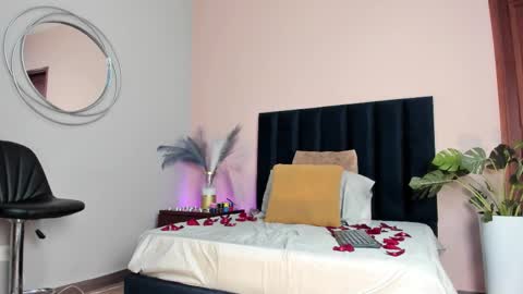 Snapshot of selenelujan chatting on November 2025 11:54:01 AM Selene Lujan online show from November 2025 11:54:01 AM