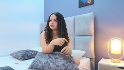 Snapshot of selenevalois chatting on June 2026 01:42:02 PM selenevalois online show from June 2026 01:42:02 PM