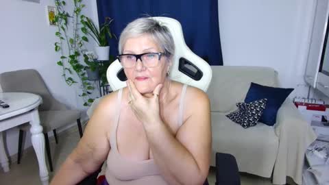 Snapshot of selenna57 chatting on February 2026 06:39:01 PM Selenna online show from February 2026 06:39:01 PM