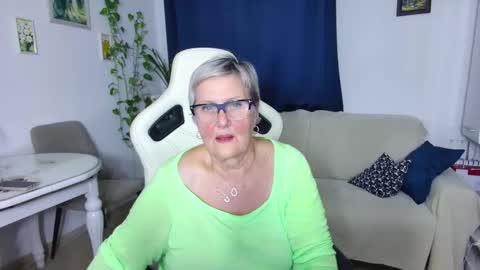 Snapshot of selenna57 chatting on February 2026 07:09:02 PM Selenna online show from February 2026 07:09:02 PM