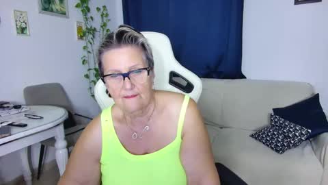 Snapshot of selenna57 chatting on February 2026 06:26:02 PM Selenna online show from February 2026 06:26:02 PM