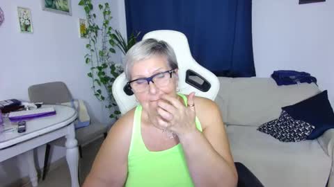 Snapshot of selenna57 chatting on February 2026 06:37:02 PM Selenna online show from February 2026 06:37:02 PM