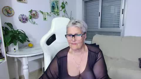 Selenna online show from May 2026 05:23:02 PM