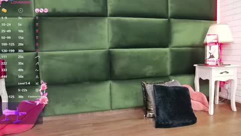 Selen online show from September 2025 04:05:02 AM