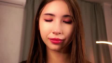 Elizabeth online show from November 2025 03:15:02 PM