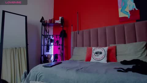 Snapshot of sellashine chatting on February 2025 01:52:02 AM Nicole online show from February 2025 01:52:02 AM