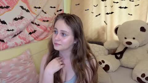 Snapshot of sellyahouston chatting on November 2025 08:04:02 AM Sellya online show from November 2025 08:04:02 AM