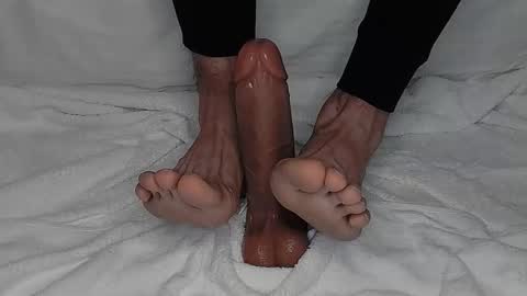 Snapshot of senpai_tomy chatting on November 2025 11:04:02 PM senpai online show from November 2025 11:04:02 PM